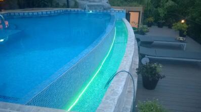 IP68 waterproof neon LED strip for underwater pool lighting use
