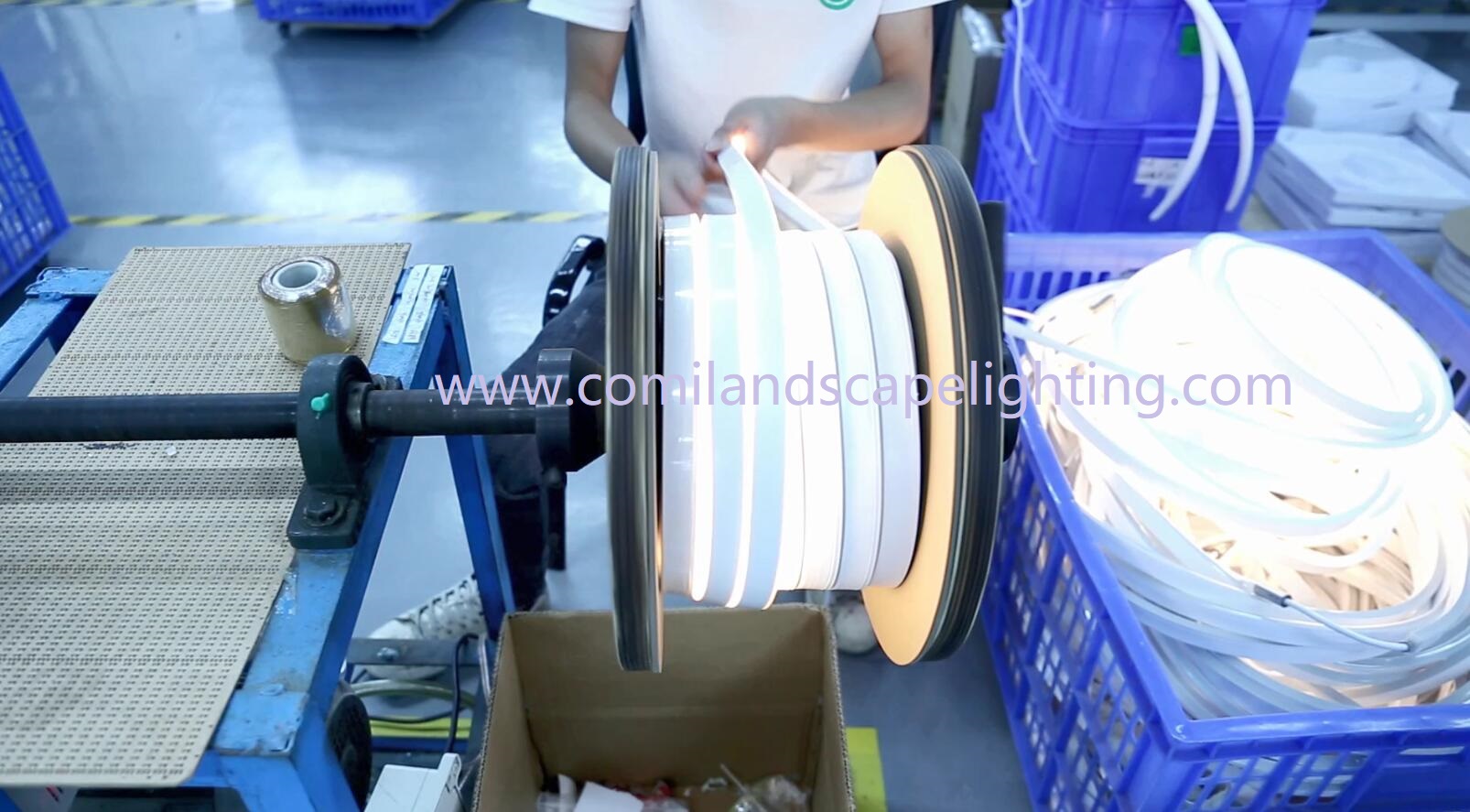 Neon lights packing by packing machine