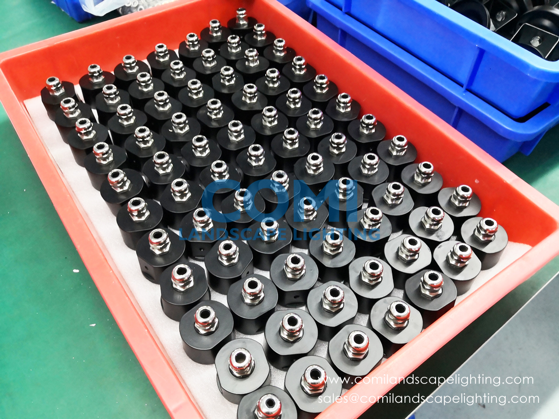 1800pcs IP66 black powder coated Outdoor Architectural spotlights are under Production